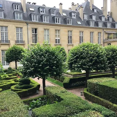 Magnifique Coeur Marais Apartament